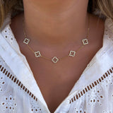 COLLIER INES