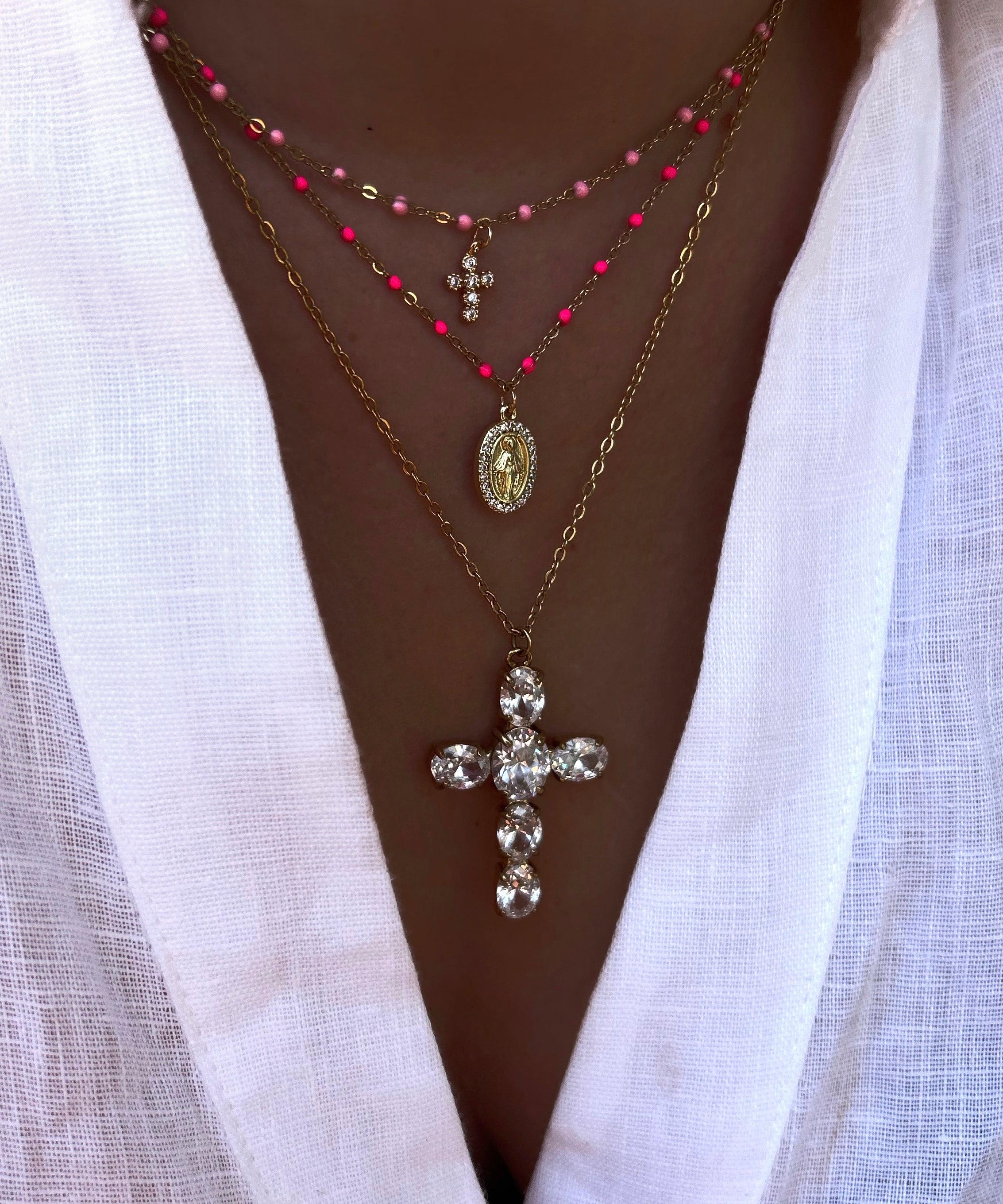CLEAR NECKLACE