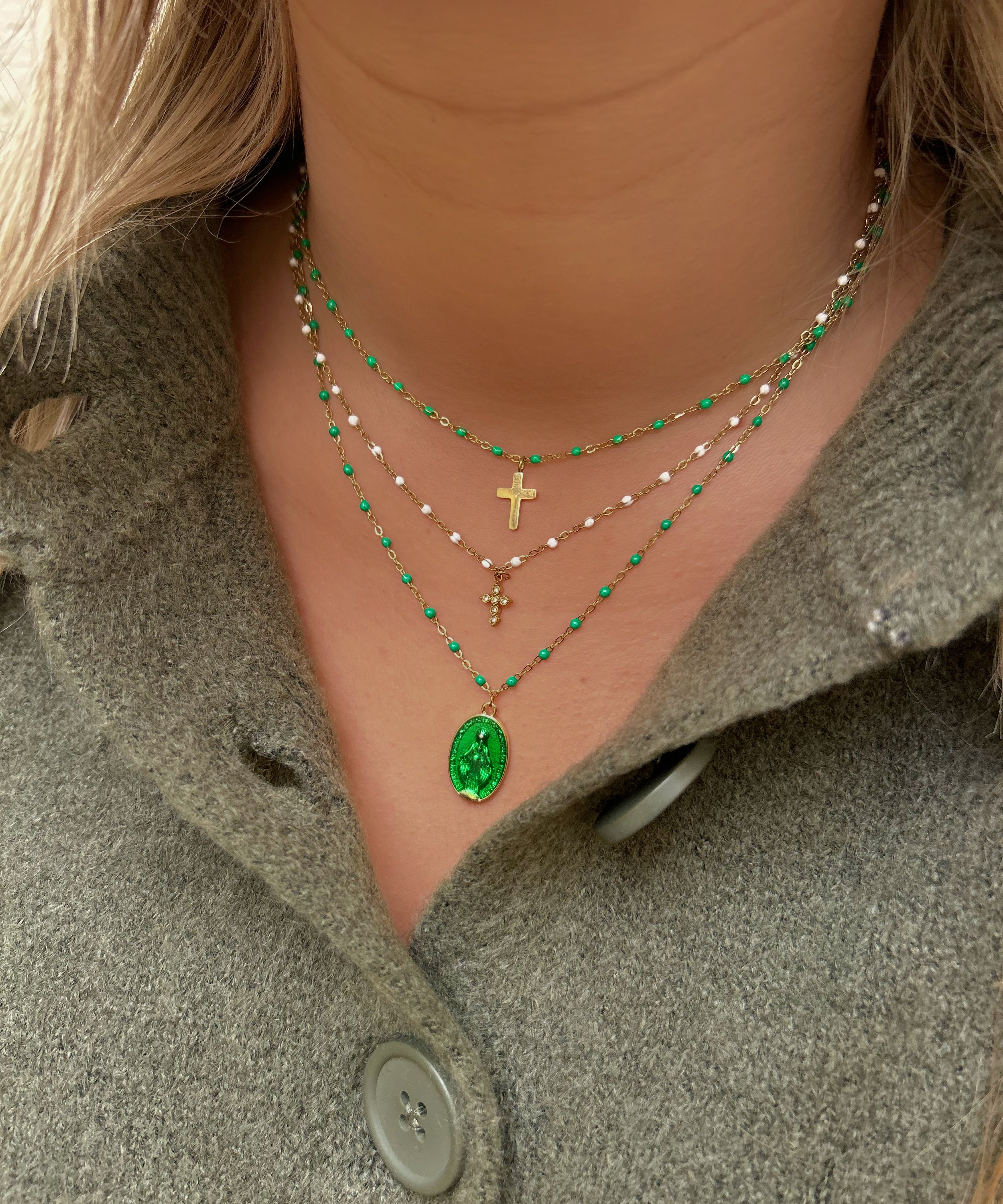 CLEAR NECKLACE