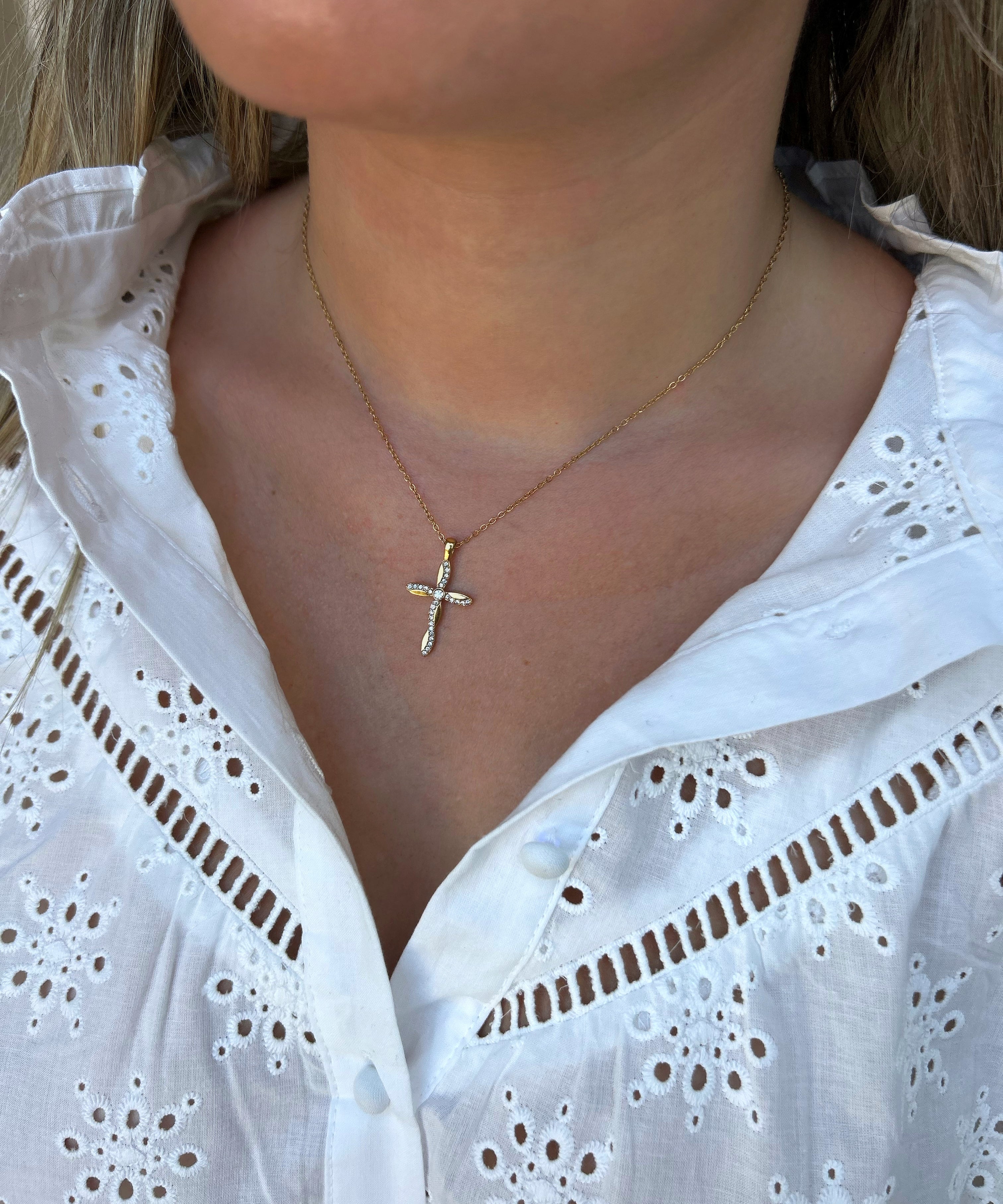 MARY NECKLACE